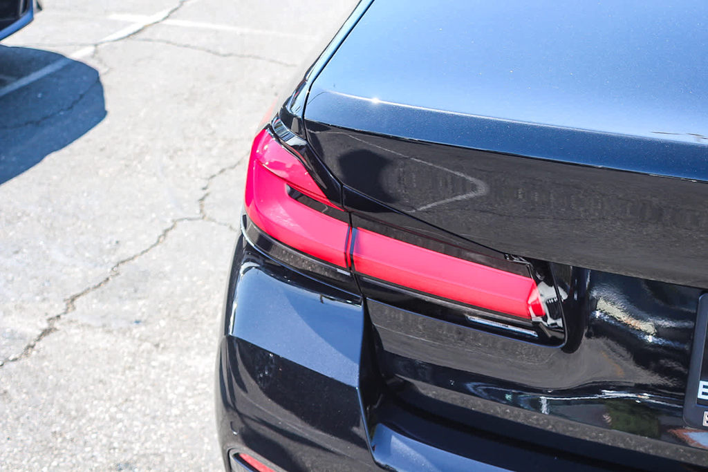 Thumbnail: 2023 BMW 5 Series - 20