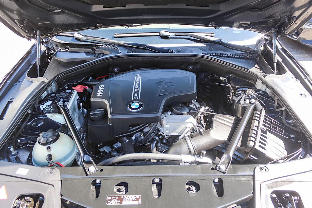 Thumbnail: 2014 BMW 5 Series - 8