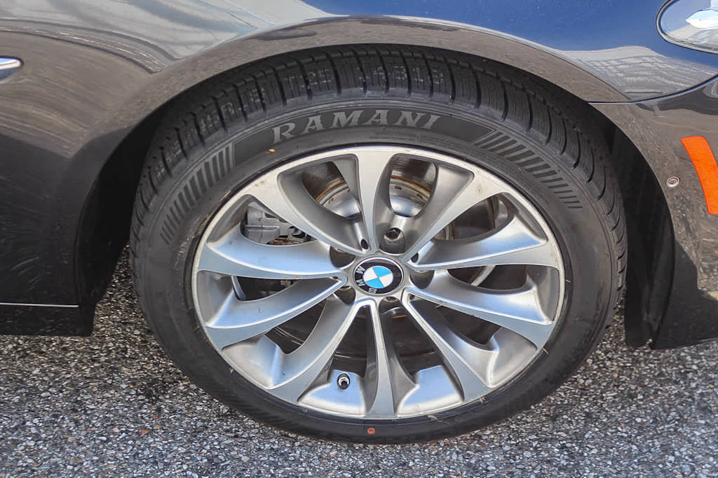 Thumbnail: 2014 BMW 5 Series - 21