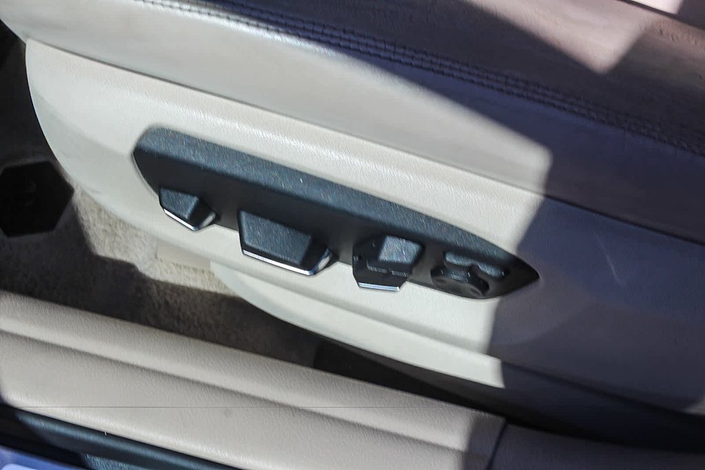 Thumbnail: 2014 BMW 5 Series - 27