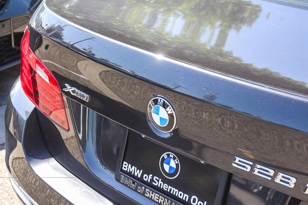Thumbnail: 2014 BMW 5 Series - 6