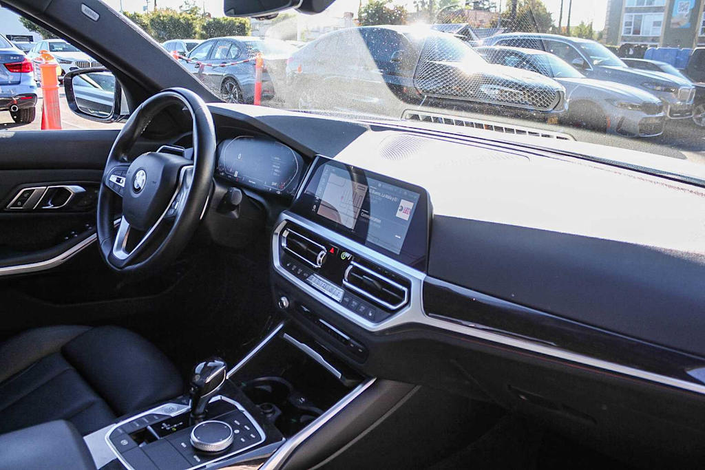 Thumbnail: 2019 BMW 3 Series - 11