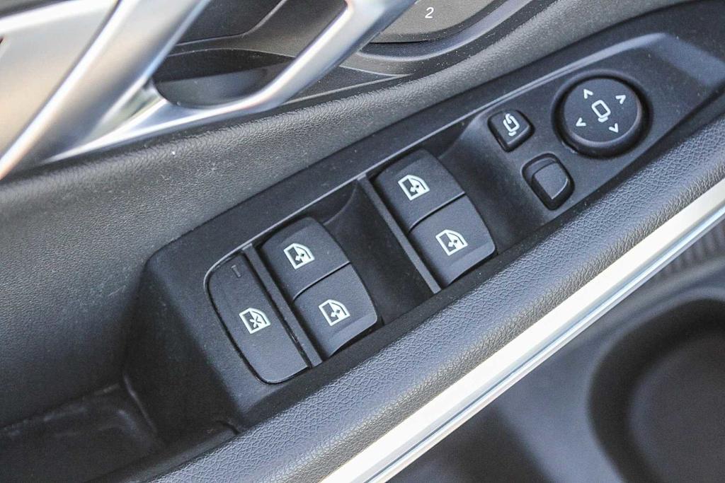 Thumbnail: 2019 BMW 3 Series - 25