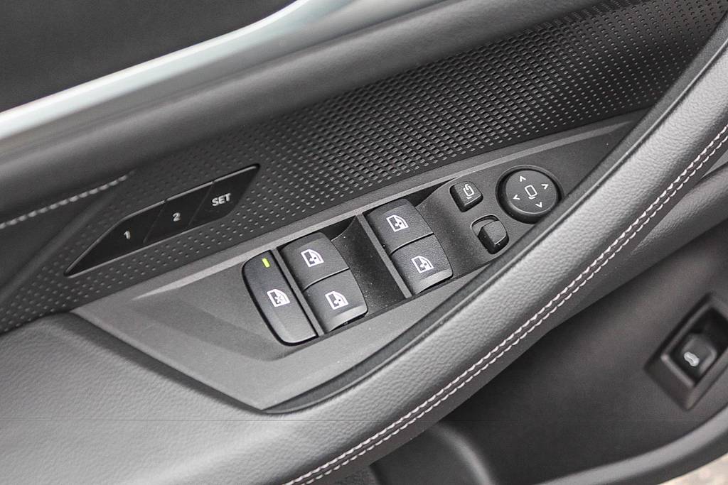 Thumbnail: 2024 BMW 4 Series - 23