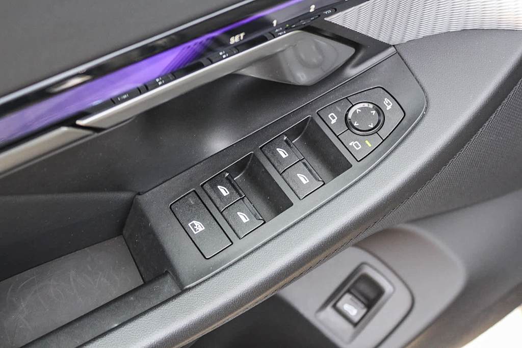2024 BMW 5 Series 540i xDrive 23