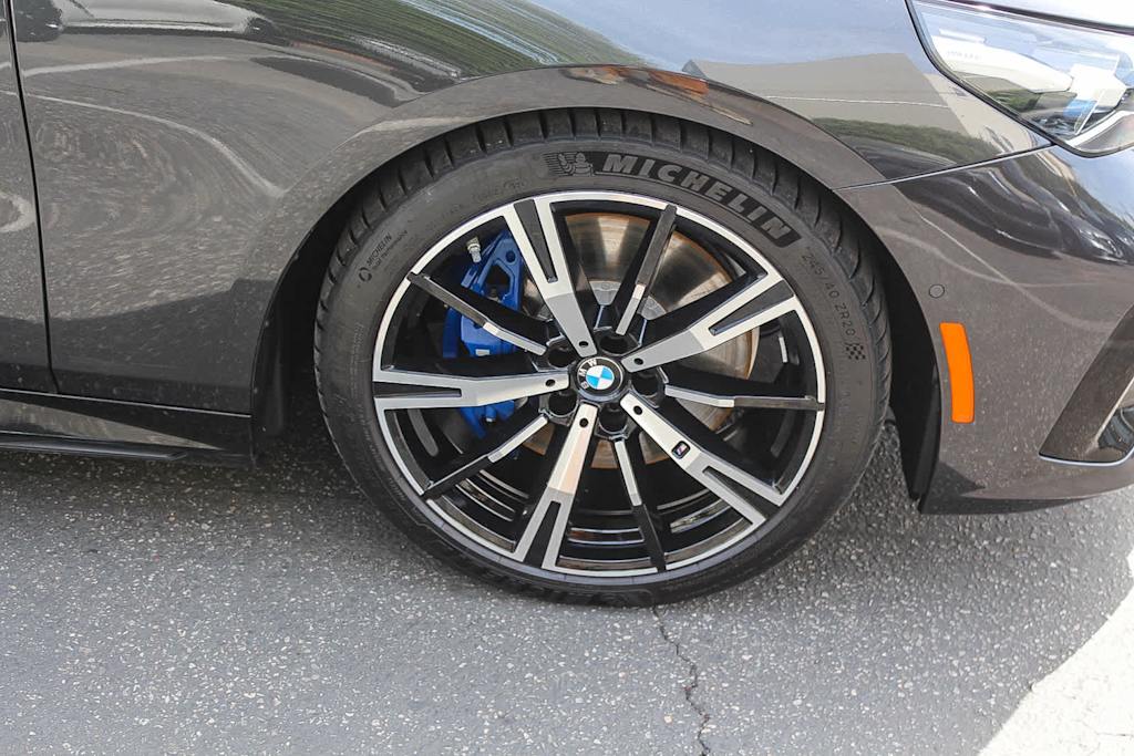 2024 BMW 5 Series 540i xDrive 19
