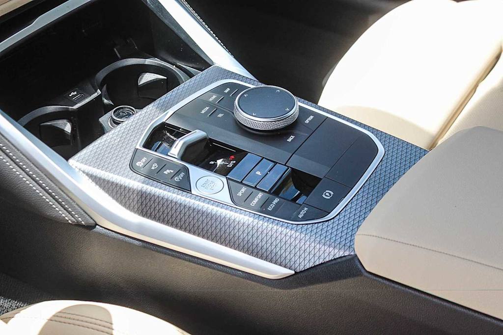 Thumbnail: 2026 BMW 4 Series - 12