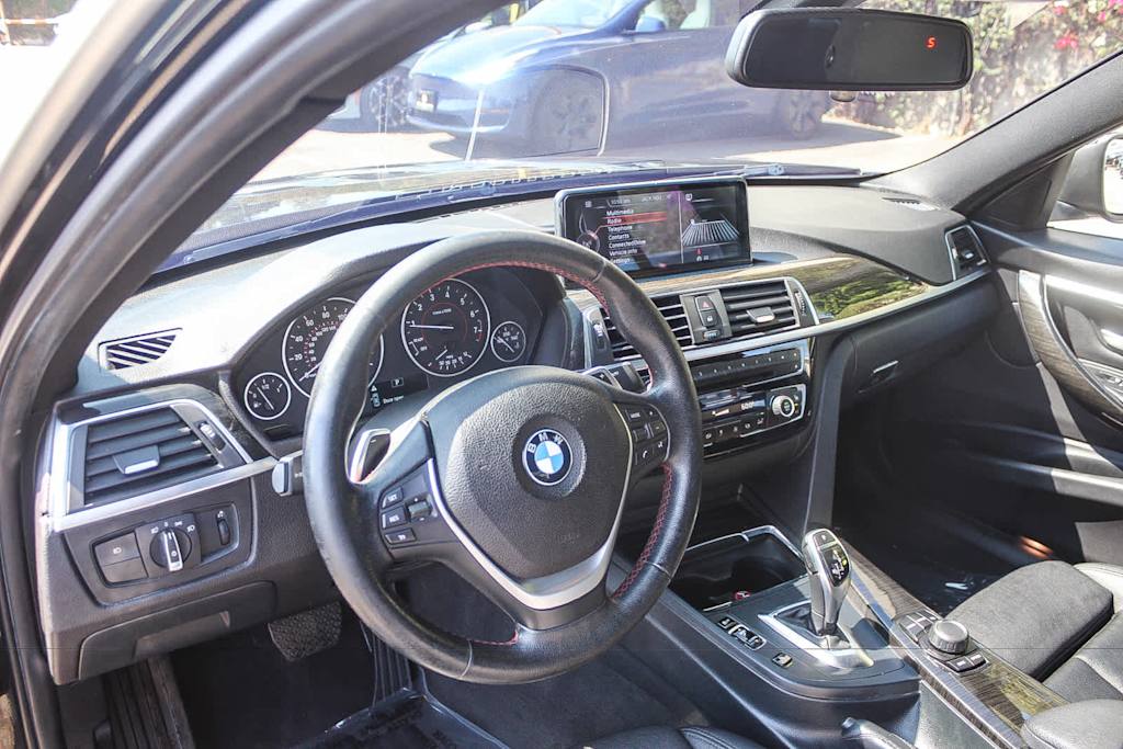 Thumbnail: 2017 BMW 3 Series - 12