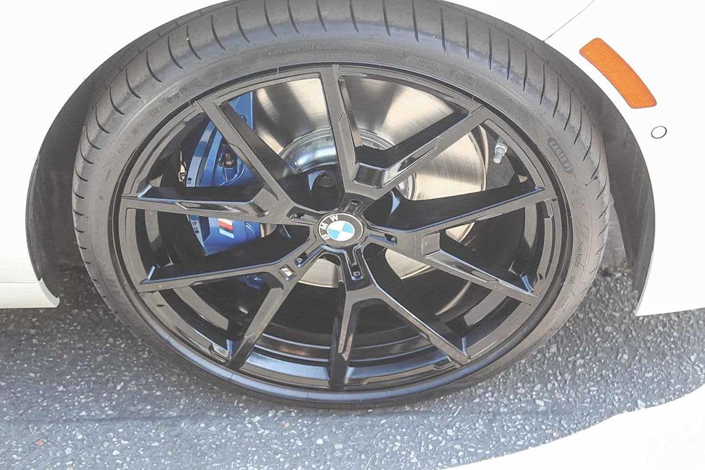 Thumbnail: 2023 BMW 8 Series - 21