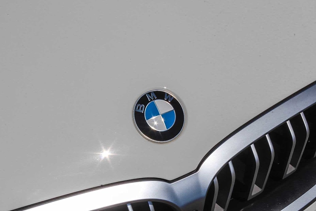 Thumbnail: 2023 BMW 8 Series - 22