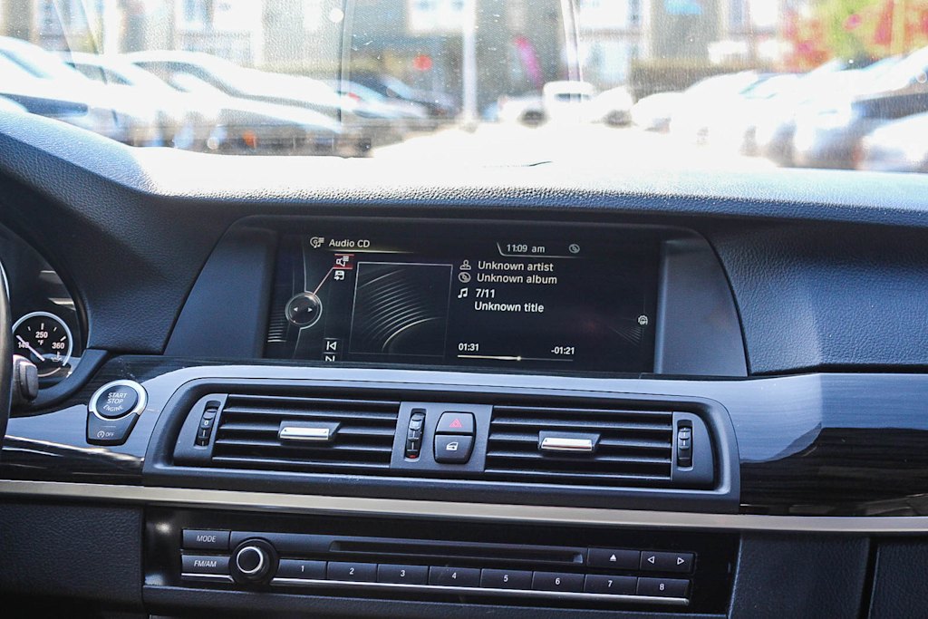 Thumbnail: 2013 BMW 5 Series - 24