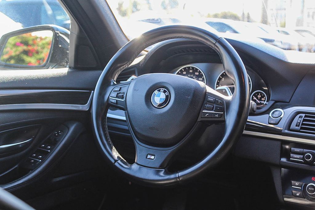 Thumbnail: 2013 BMW 5 Series - 9