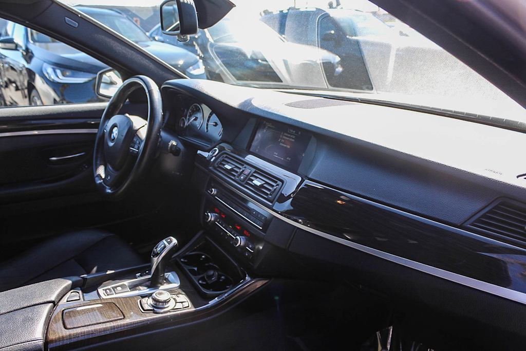 Thumbnail: 2013 BMW 5 Series - 12