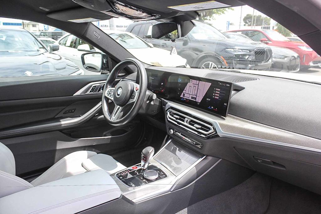 Thumbnail: 2024 BMW M4 - 9