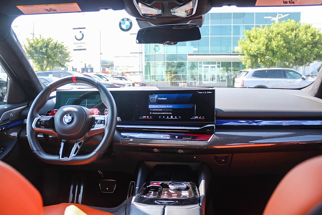 Thumbnail: 2025 BMW M5 - 2