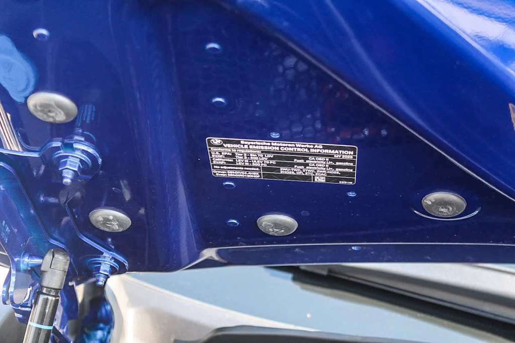 Thumbnail: 2025 BMW M5 - 35