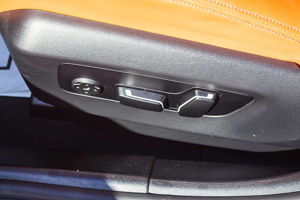 Thumbnail: 2025 BMW M5 - 31