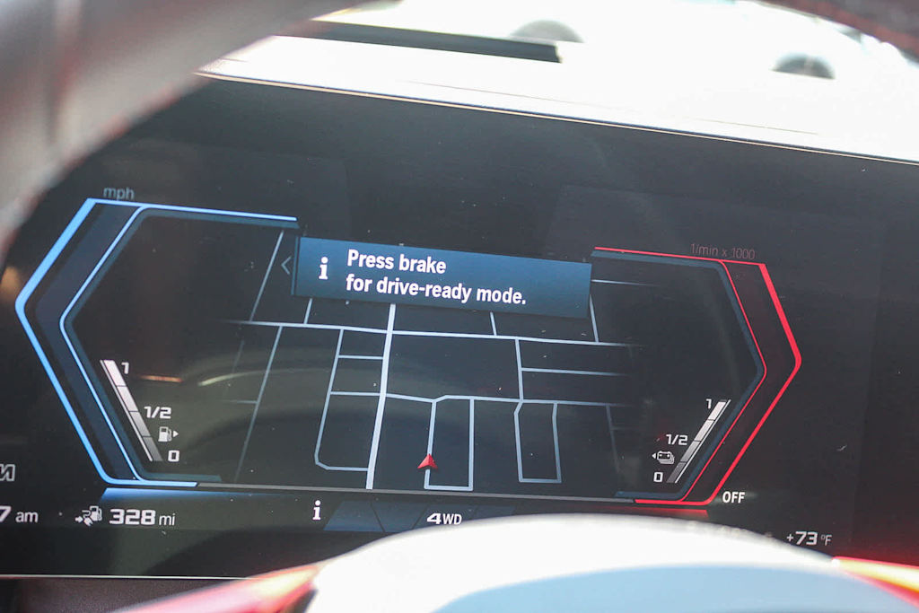 Thumbnail: 2025 BMW M5 - 16