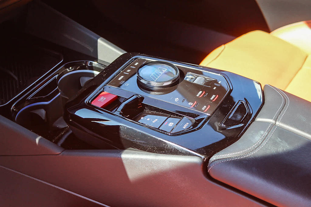 Thumbnail: 2025 BMW M5 - 15