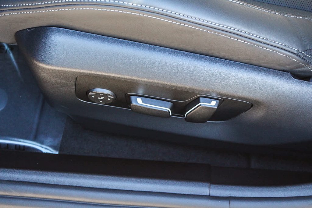 Thumbnail: 2025 BMW M5 - 25