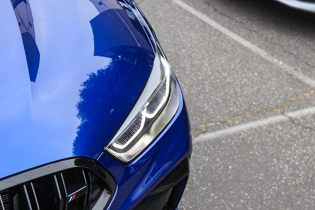 Thumbnail: 2025 BMW M8 - 16