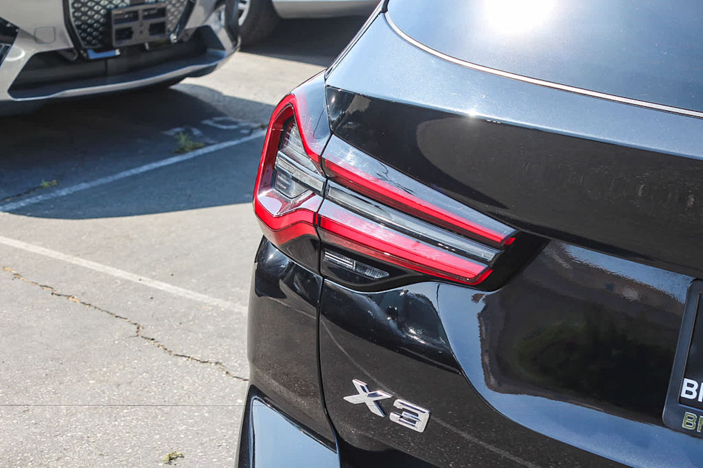 Thumbnail: 2023 BMW X3 - 19