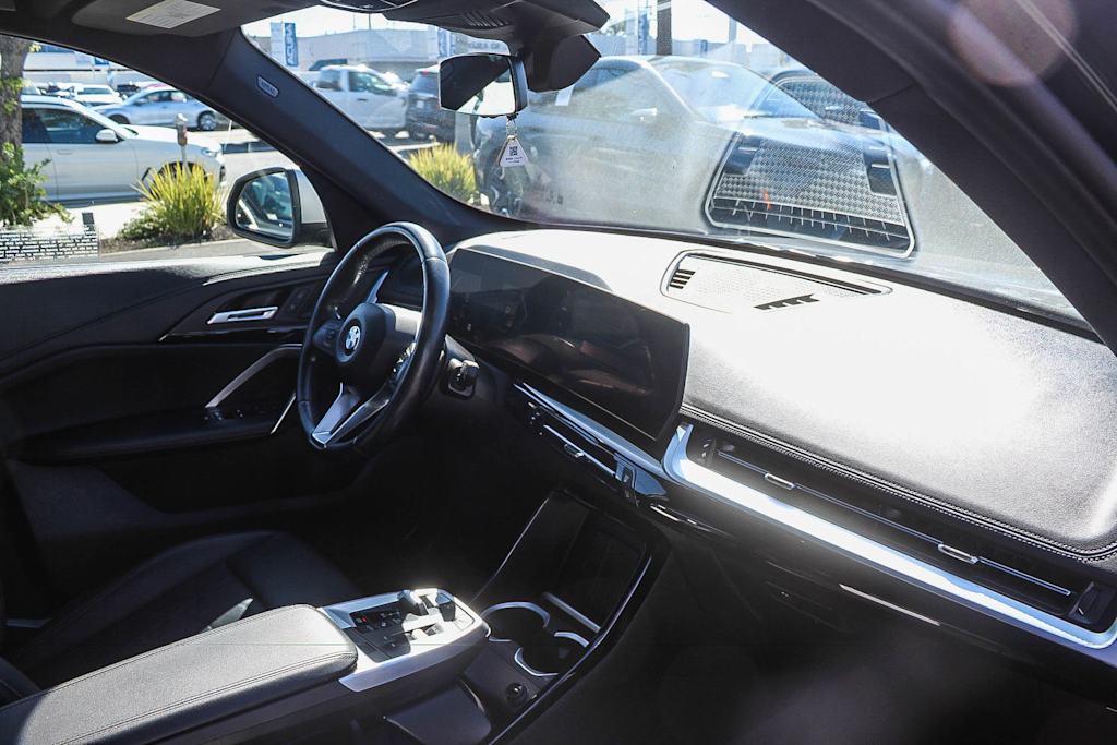 Thumbnail: 2024 BMW X1 - 11