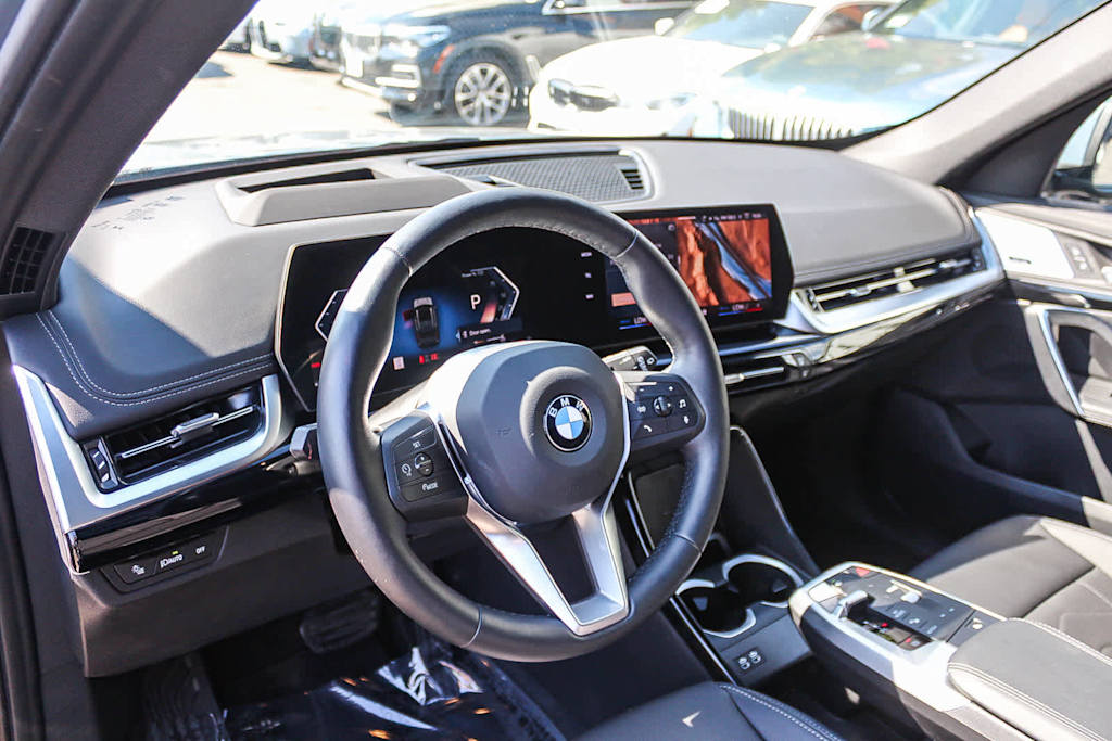 Thumbnail: 2025 BMW X1 - 13