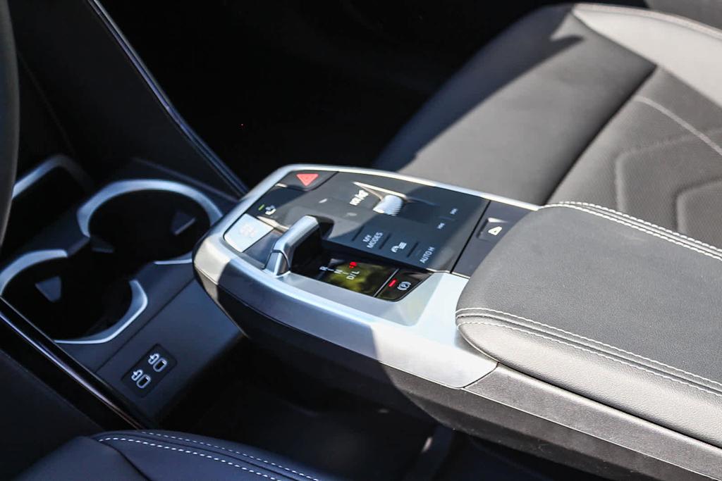 Thumbnail: 2025 BMW X1 - 15