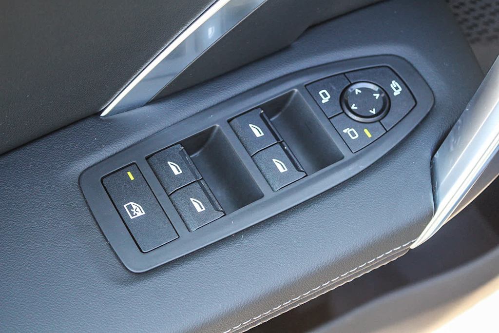 Thumbnail: 2025 BMW X1 - 24