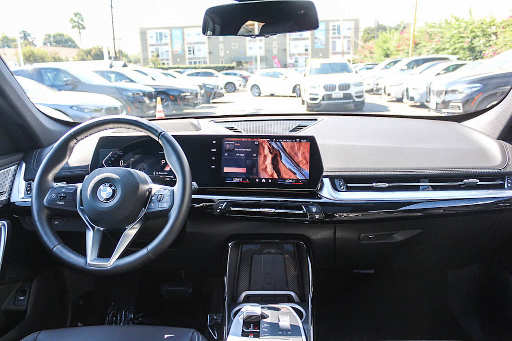 Thumbnail: 2025 BMW X1 - 2