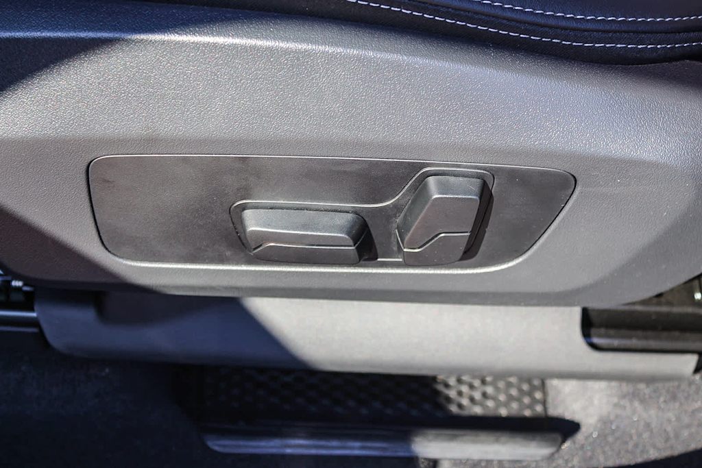 Thumbnail: 2025 BMW X1 - 25