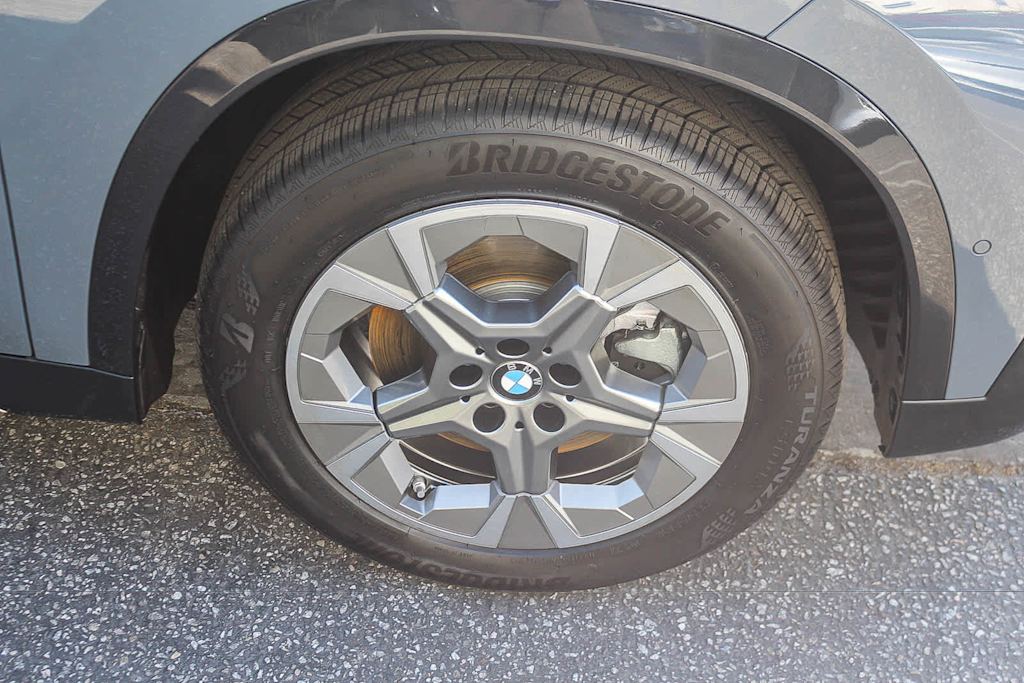 Thumbnail: 2026 BMW X1 - 22