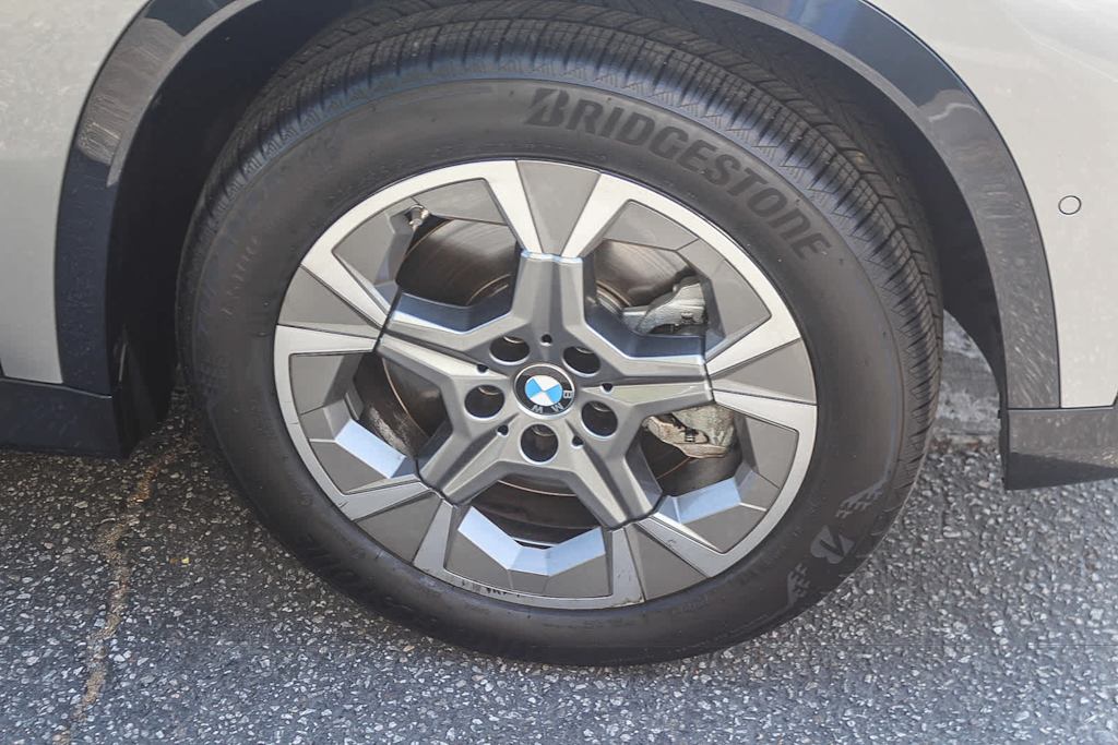 Thumbnail: 2023 BMW X1 - 21