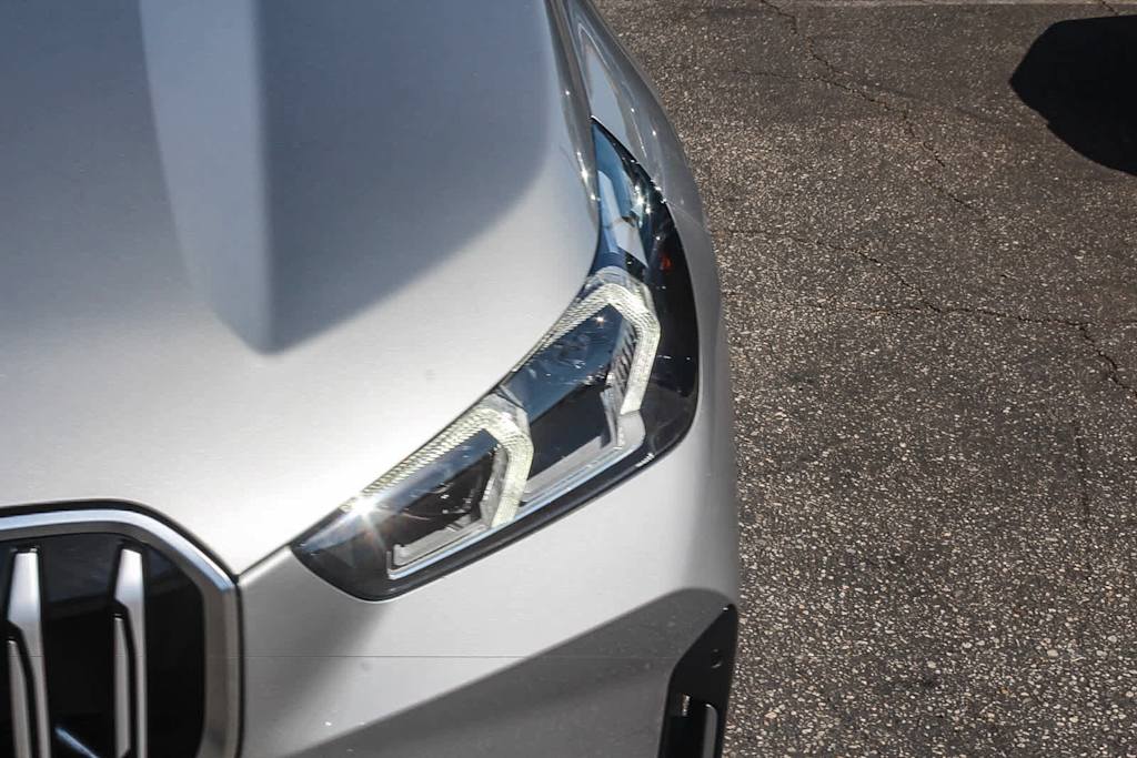 Thumbnail: 2023 BMW X1 - 17
