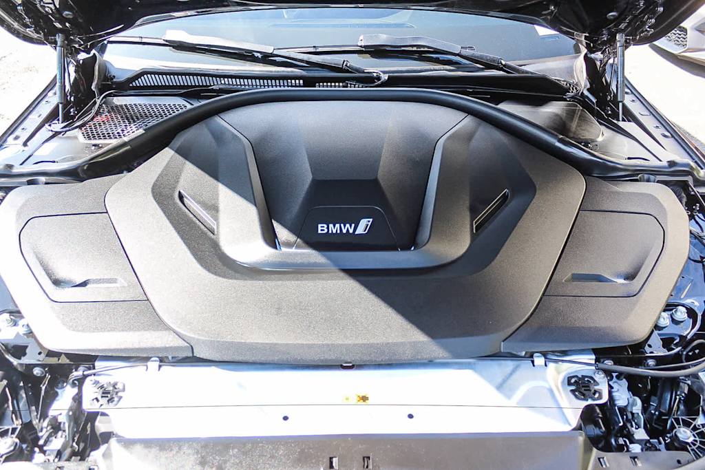 Thumbnail: 2025 BMW i4 - 6