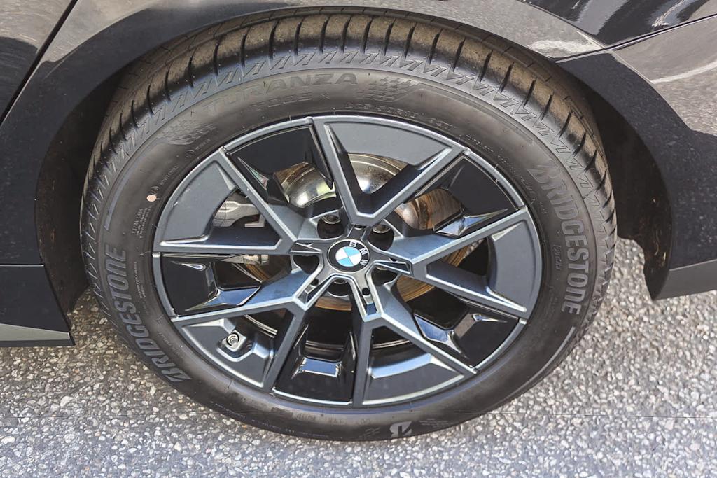 Thumbnail: 2025 BMW i4 - 5