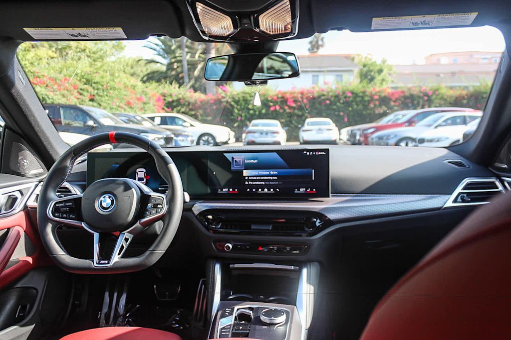Thumbnail: 2025 BMW i4 - 2