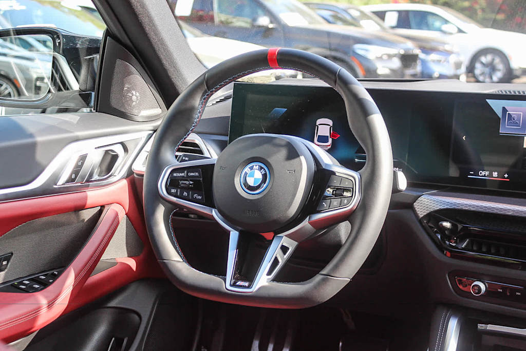 Thumbnail: 2025 BMW i4 - 9