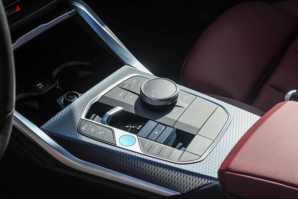 Thumbnail: 2025 BMW i4 - 14