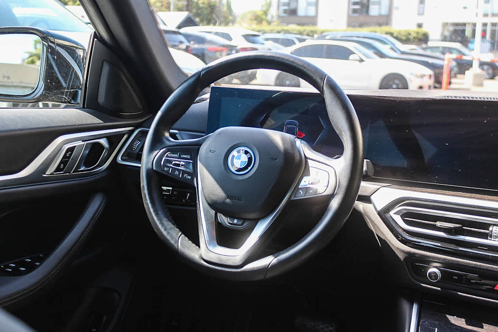 Thumbnail: 2023 BMW i4 - 8
