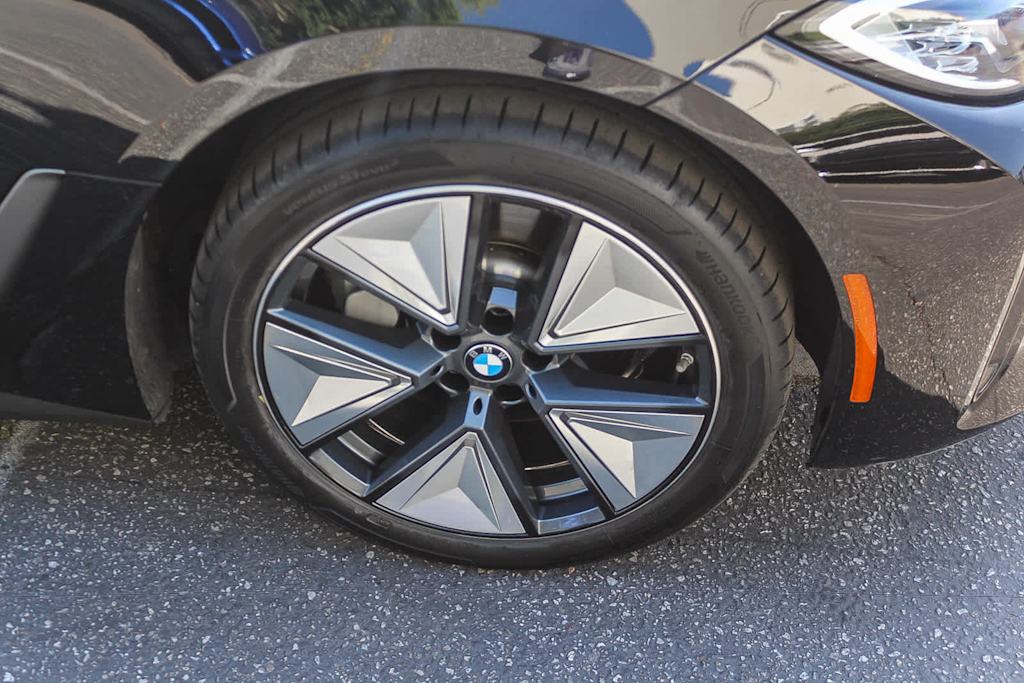 Thumbnail: 2023 BMW i4 - 19