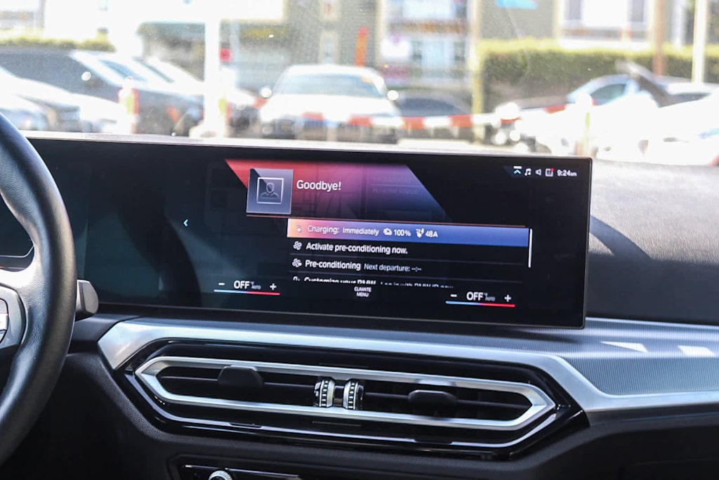 Thumbnail: 2023 BMW i4 - 24