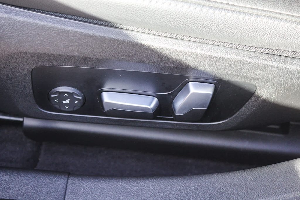 Thumbnail: 2023 BMW i4 - 26