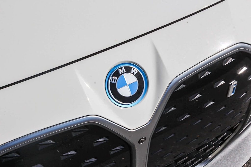 Thumbnail: 2023 BMW i4 - 23