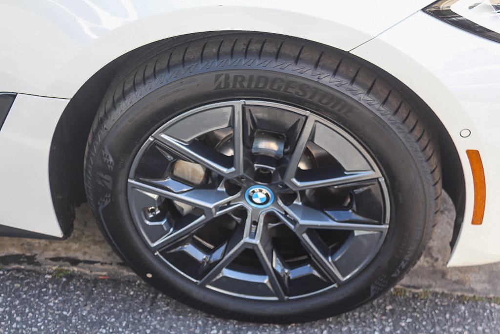 Thumbnail: 2023 BMW i4 - 22