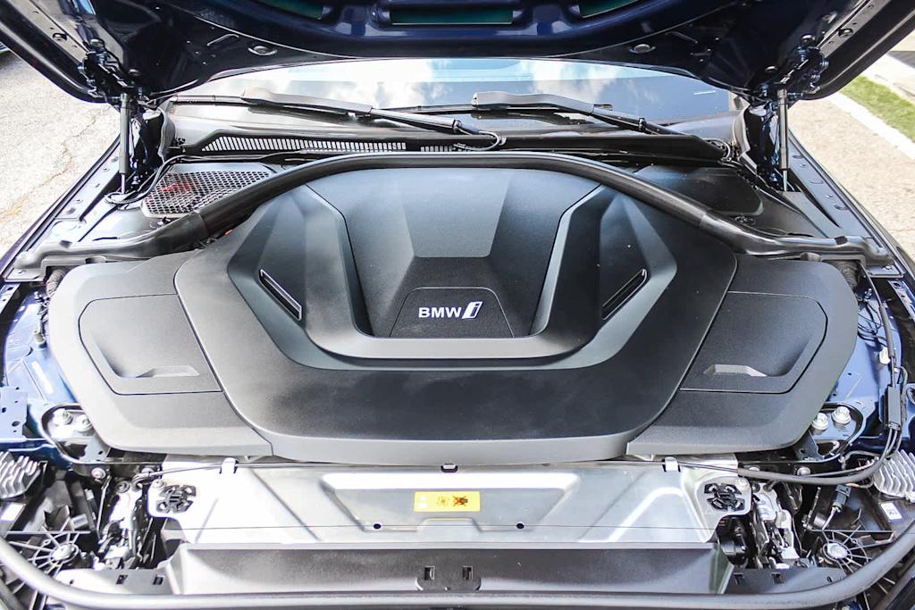 Thumbnail: 2023 BMW i4 - 7