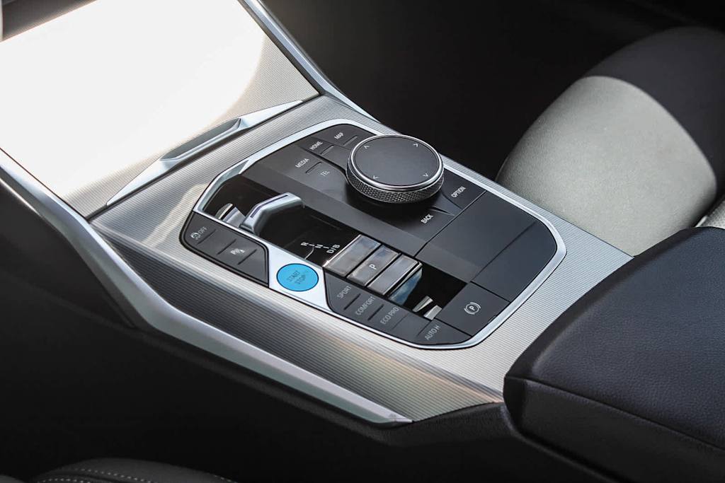 Thumbnail: 2023 BMW i4 - 13