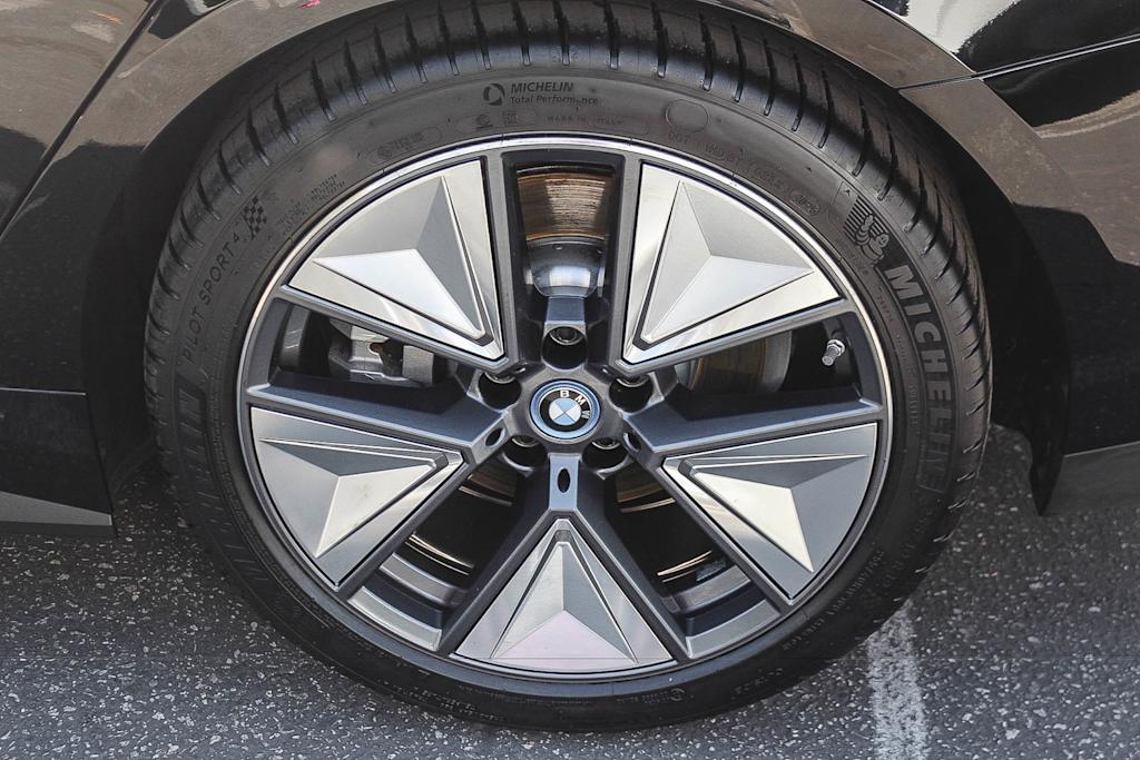 Thumbnail: 2023 BMW i4 - 7