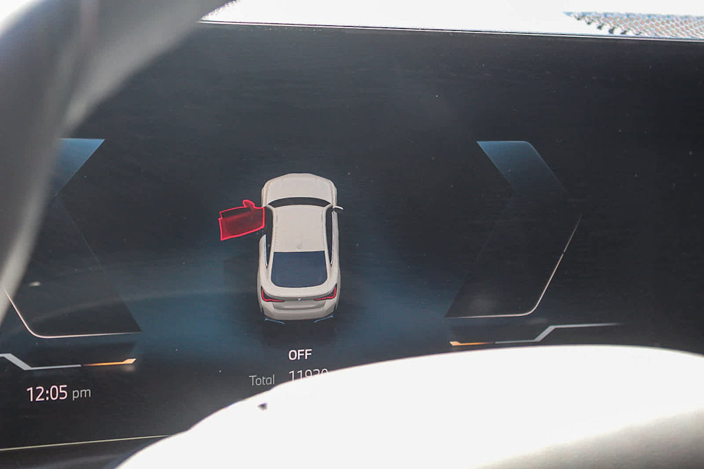 Thumbnail: 2023 BMW i4 - 26